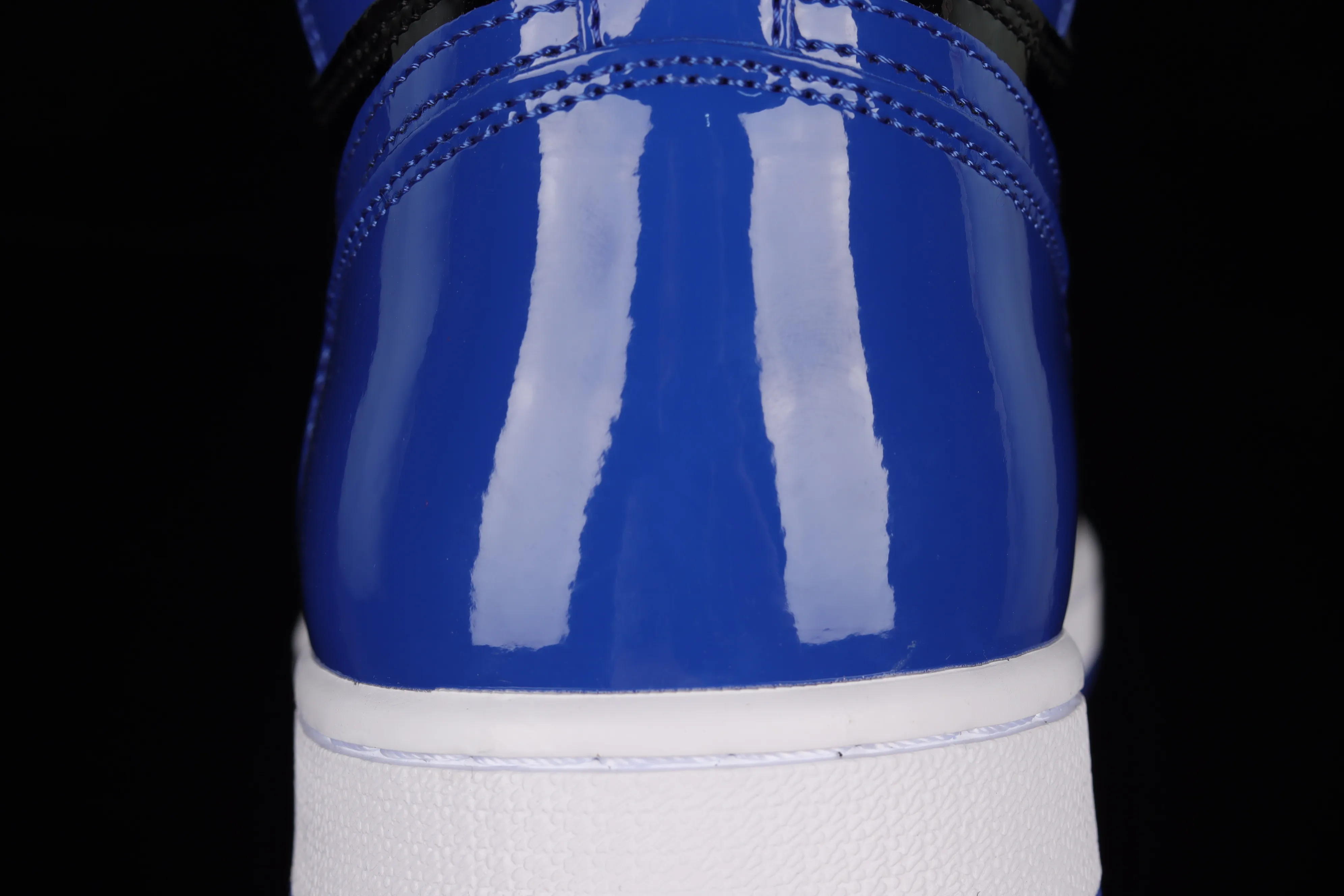 All categories Air Jordan Jordan series basketball shoes Air Jordan 1 High Air Jordan 1 Retro High AJ1 Joe 1 patent leather black and blue 555088-400